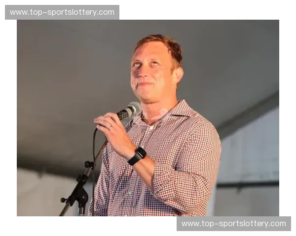 莫里森vs平庸：这场关于灵魂自由的终极博弈，你站在哪一边？