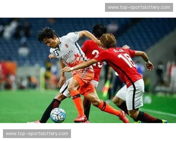 矛与盾的极致博弈：名古屋鲸鱼VS福冈黄蜂，谁才是J联赛的“战术之王”？